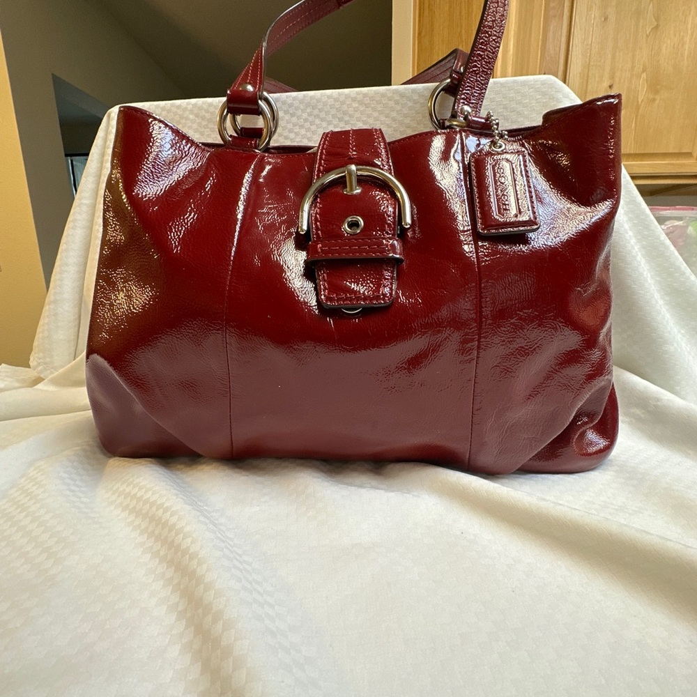 Coach Soho Plum Patent Leather Large Carryall Tote Purse F19711 EUC! MSRP $378